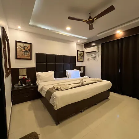 Sportsman Beach Hotel